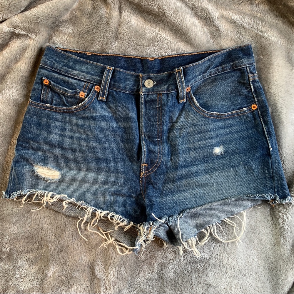 Levi’s 501 Distressed Cutoffs